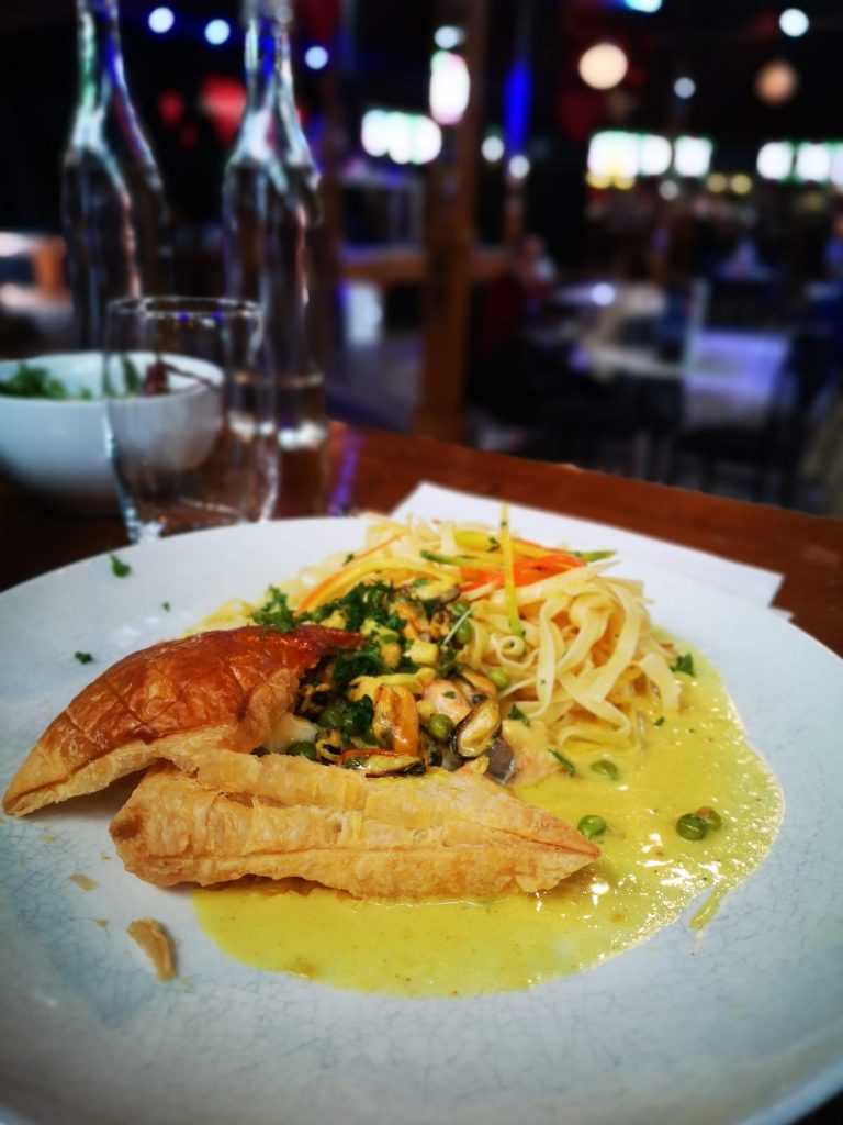 Vol-au-vent de poissons, tagliatelles fraîches (Calmos)